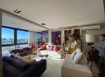Apartamento · 290m² · 4 Quartos · 2 Vagas · Apartamento Alto Padrão em Centro, Florianópolis/SC