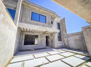 Casa · 150m² · 3 Quartos · 2 Vagas · Sobrado Alto Padrão 3 dormitórios, em Itajuba