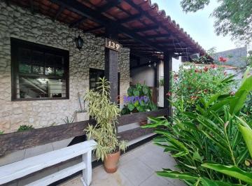 72e8968246fd6e7b900c8ac53ddb4c804e523726 · Casa com 3 dormitórios à venda, 206 m² por R$ 755.000,00 - Piratininga - Niterói/RJ