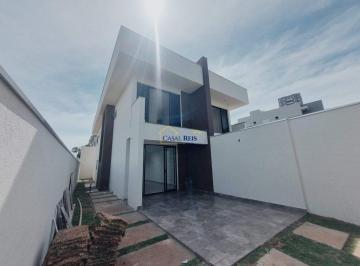 Casa · 130m² · 3 Quartos · 1 Vaga · Casa em Bairro Nobre