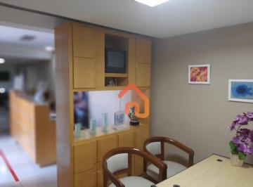 a97aed823350fa8857cc3060716e00722f51bbe0 · Conjunto de 5 salas na localização mais privilegiada do Centro de Niterói