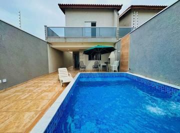 Casa · 115m² · 4 Quartos · 3 Vagas · Casa à Venda em Itanhaem imperdivel com piscina e churrasqueira