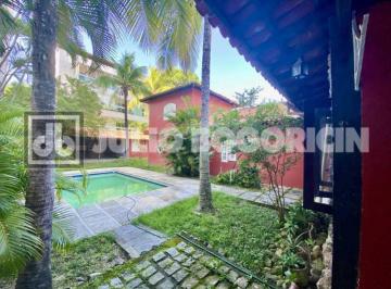 Casa · 316m² · 3 Quartos · 2 Vagas · Recreio dos Bandeirantes- casa 316m² útil , 3 suites, mais 2 banheiros, dependen