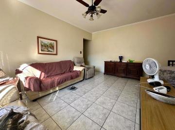 7cc63f8c92ee11c1a4708b991722f2525fb00d97 · Apartamento 3 Dormitórios, 1 Suíte, à venda, Marapé, Santos - AP0105.