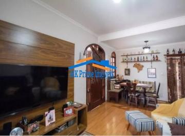 Casa · 176m² · 3 Quartos · 2 Vagas · Casa à Venda com 176m², 3 Quartos, 2 banheiros, 2 vagas - Bela Vista