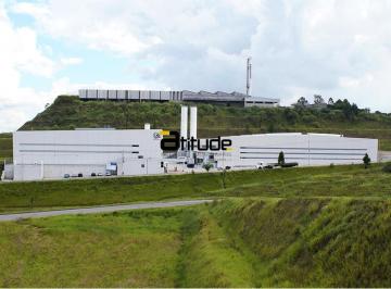 Comercial · 1100m² · Condomínio Industrial – Galpões para Locação em Jandira/SP | 1.100 M²