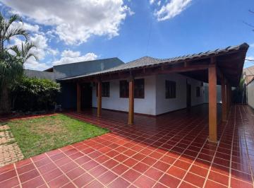 Casa · 170m² · 3 Quartos · 4 Vagas · Casa à venda em Londrina, Coliseu, com 3 quartos, com 170 m²
