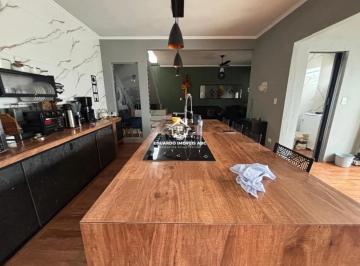 Casa · 300m² · 2 Quartos · Casa (Sobrado) para Locação, 2 dorm(s), 7 vaga(s), 300 m²