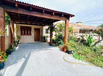 Casa · 180m² · 2 Quartos · 1 Vaga · Geminada na Praia de Rainha do Mar