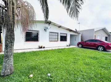 Casa · 144m² · 3 Quartos · 2 Vagas · Casa em avenida na Praia de Atlântida Sul