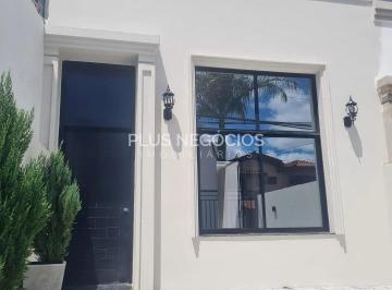 whatsapp-image-2026-03-09-at-22-19-461773106156190.jpeg · Casa Térrea  À Venda  Jardim São Carlos  Sorocaba/SP  3 dormitórios (1 suíte) 90 m²
