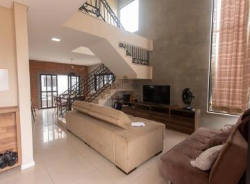 Casa · 300m² · 4 Quartos · 4 Vagas · Oportunidade - Casa em Condomínio - Condomínio Terras do Vale - Bairro do Grama - Caçapava - 4 Dormi