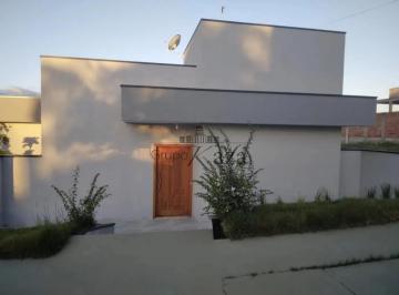 Casa · 367m² · 3 Quartos · 2 Vagas · Casa em Condomínio - Bairro do Grama - Condomínio Terras do Vale - 3 Dormitórios - 183m².