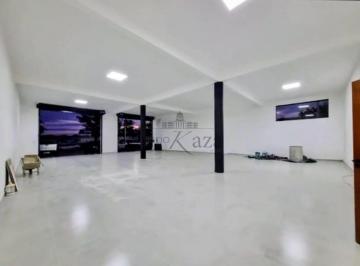Comercial · 188m² · 4 Vagas · Oportunidade - Ponto Comercial - Loteamento Villa Branca - 188m².