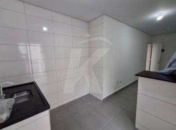 Casa · 40m² · 2 Quartos · Apartamento com 2 quartos, sala, cozinha, banheiro e área de serviço.