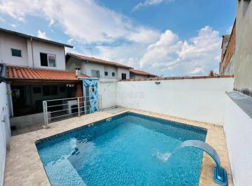 Casa · 125m² · 2 Quartos · 2 Vagas · Sobrado com Piscina, 2 dormitórios sendo 1 com ar condicionado e armários planejados - 56,68 m² - Ca