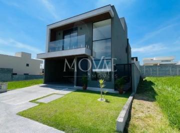 Casa · 250m² · 4 Quartos · 4 Vagas · Sobrado em Condomínio