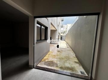 Apartamento · 89m² · 3 Quartos · 2 Vagas · Apartamento com 3 quartos 1 sendo suíte disponível para Venda no bairro Santa Mônica em Uberlândia-M
