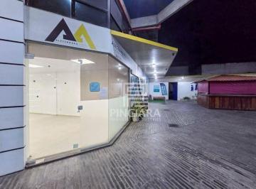 Comercial · 40m² · Loja em Itaipu, Niterói/RJ de 40m² para locação R$ 2.200,00/mes