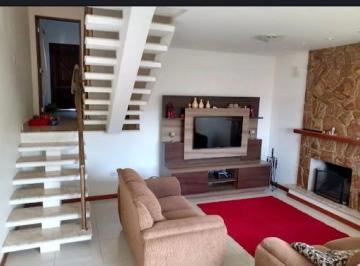Casa · 165m² · 2 Quartos · 2 Vagas · Sobrado em Jardim Meny, São Roque/SP de 165m² 2 quartos à venda por R$ 640.000,00