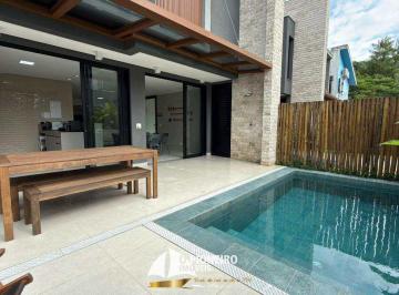 Casa · 220m² · 5 Quartos · 2 Vagas · Casa de Condomínio com 5 suítes a 50m da praia