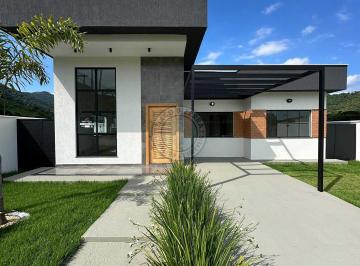 Casa · 120m² · 3 Quartos · 2 Vagas · Casa com 3 Quartos (1 Suíte) em Condomínio com Lazer e Natureza