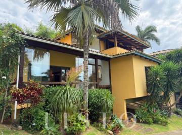 Casa · 212m² · 3 Quartos · 1 Vaga · Casa Duplex Estilo Chalé em João Fernandes – Búzios | 3 Quartos | Condomínio com Lazer