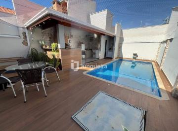Casa · 140m² · 2 Quartos · 2 Vagas · Casa a venda no bairro Parque das Águas.