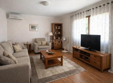 Casa · 158m² · 2 Quartos · 2 Vagas · Sobrado no Jardim do Mar com 2 Suítes, 3 Salas Amplas, Varanda e Alto Potencial Comercial Próxima ao