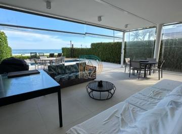 Foto 01 · Aluguel de Casa em Condomínio de Luxo em Juquehy, São Sebastião-SP: 4 Quartos, 4 Suítes, 1 Sala, 4 B