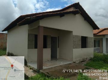 img0 · Imóvel bem localizado — Casa no Bacurizeiro, Altos - PI, Nº 62, 2 quartos, 200m² | Venda Online
