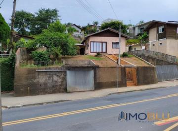 Casa · 130m² · 2 Quartos · 4 Vagas · Terreno comercial em ponto nobre , alto fluxo de veículos e visibilidade