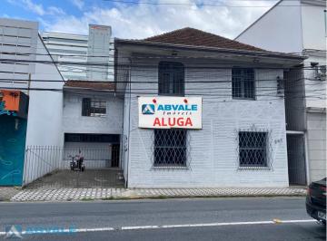 Comercial · 442m² · 8 Quartos · 4 Vagas · Casa comercial para alugar no Centro de Blumenau, próximo à Prefeitura, com aproximadamente 440m² co