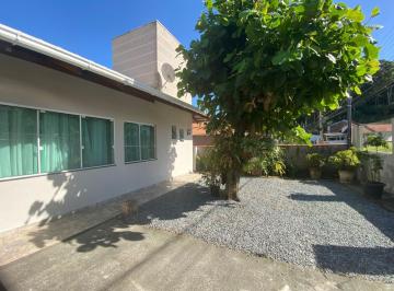 Casa · 3 Quartos · 2 Vagas · Casa com 3 quartos, sendo 1 suíte e amplo espaço para área de festas - Bairro Tribess