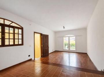 Casa de 3 quartos, São Paulo · Sobrado à venda no Butantã, no Jardim Bonfiglioli com 3 quartos (1 suíte), 2 vagas, desocupado.