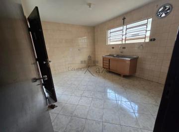 Casa · 275m² · 2 Quartos · 3 Vagas · Oportunidade - Casa com Edícula - Bosque dos Eucaliptos - 2 Dormitórios - 275m².