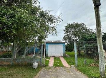 Casa de 3 quartos, Imbé · C505 - Residência com 03 dormitórios localizado em região de moradores