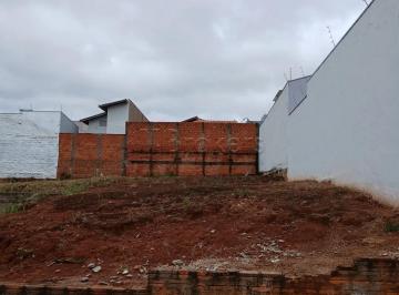 Casa · 250m² · CASA JARDIM YPÊ - BOTUCATU / SP