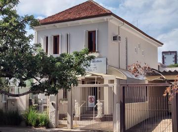 Casa · 148m² · 3 Quartos · 4 Vagas · Excelente casa comercial, a poucos passos do hospital Mãe de Deus