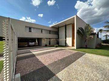 Casa · 550m² · 5 Quartos · 6 Vagas · Village Alvorada I - 04 suítes! 06 vagas de garagem! Área de Lazer