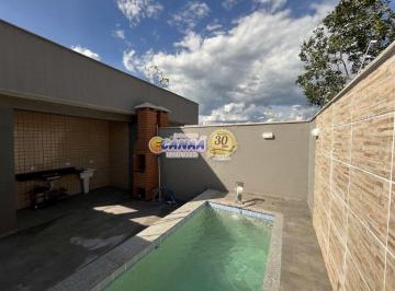 Casa de 2 quartos, Itanhaém · Casa à Venda em Itanhaém-SP Lado Praia - Com Piscina!