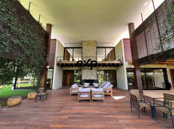 Casa · 800m² · 5 Quartos · 5 Vagas · Casa moderna no Condomínio Fazenda da Grama