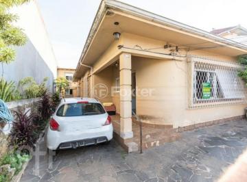 38c72f36 · Casa, 5 dormitórios, 354 m², em Humaitá