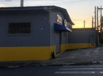 Comercial · 215m² · Ponto Comercial em Vila Ribeiropolis  -  Registro