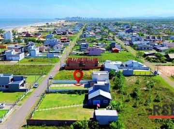 6ea9d5921685de08c70a3a229db8b92367504c0d · Casa com 3 dormitórios à venda, 130 m² por R$ 650.000 - Miratorres - Passo de Torres/SC