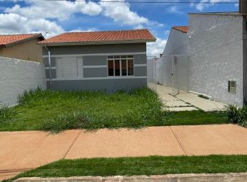 Foto 01 · Casa à venda em Tatuí-SP, bairro Lagoa Vermelha: 2 quartos, 1 sala, 1 banheiro, 2 vagas - 50m² de ár
