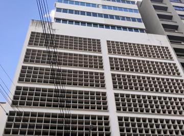 Comercial de 2 quartos, Curitiba · Sala comercial com 63m² no Edifício Central no Centro