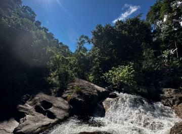 Rural de 2 quartos, Cachoeiras de Macacu · Lindo terreno em Cachoeiras de Macacu - Com Cachoeira particular!!