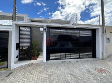 Foto 01 · Imperdível oportunidade! Casa à venda em Umuarama-PR, Jardim Português, 3 quartos, 1 suíte, 1 sala,