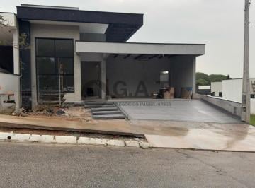 Foto 01 · Casa em Condomínio à Venda em Votorantim-SP: 3 Quartos, 1 Suíte, 3 Salas, 3 Banheiros, 4 Vagas de Ga